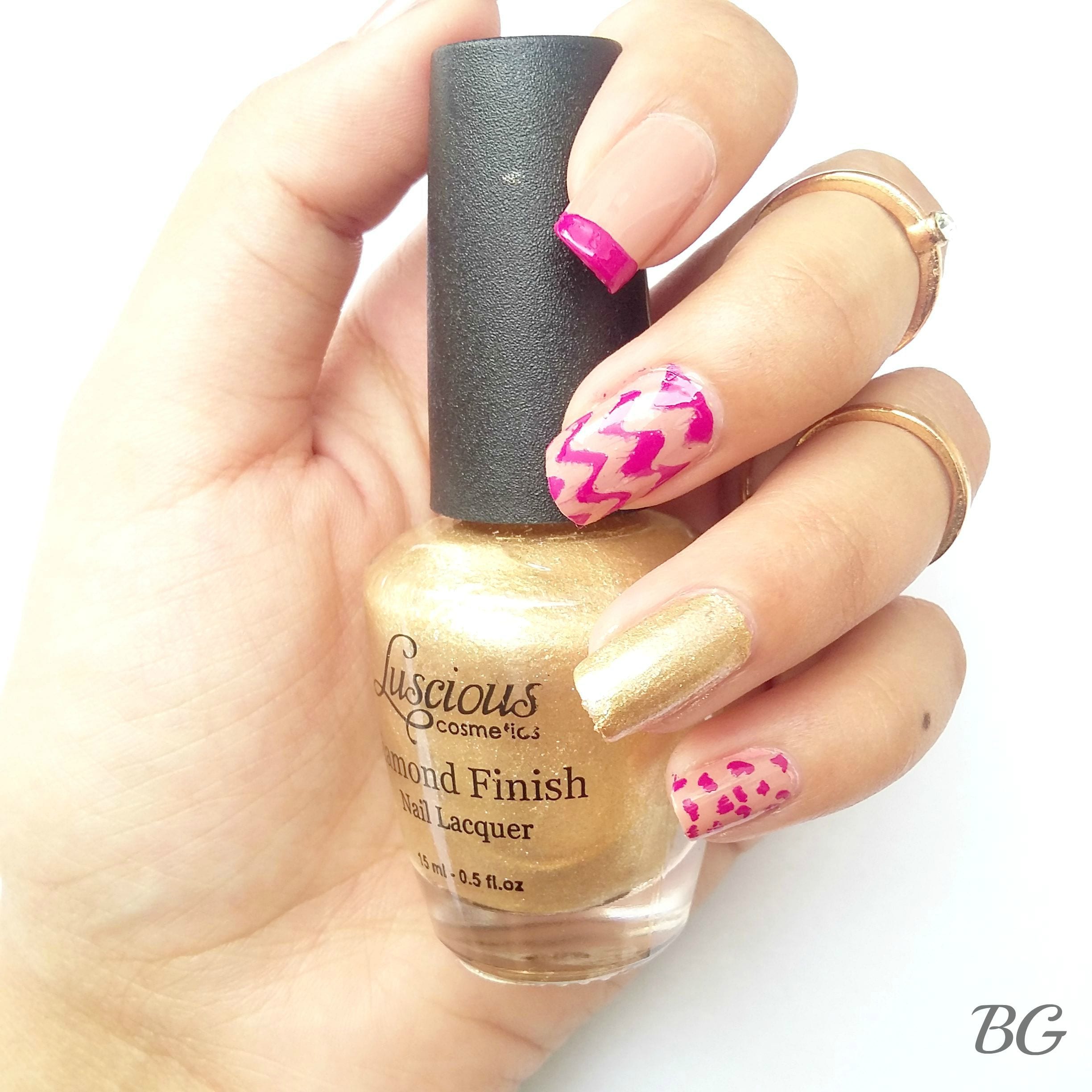 Nail Art Tutorial - Gold Chevron 