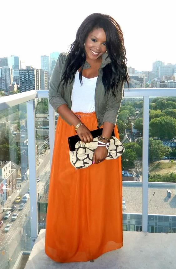 #7 - Classic,cute and elegant Long skirt outfit