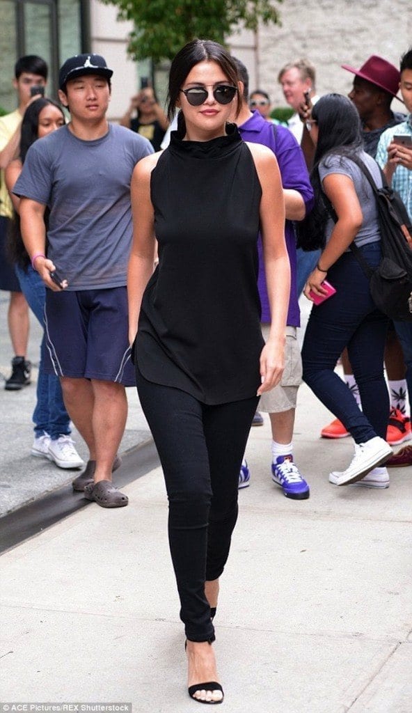 #16 - An All Black Swagger Style