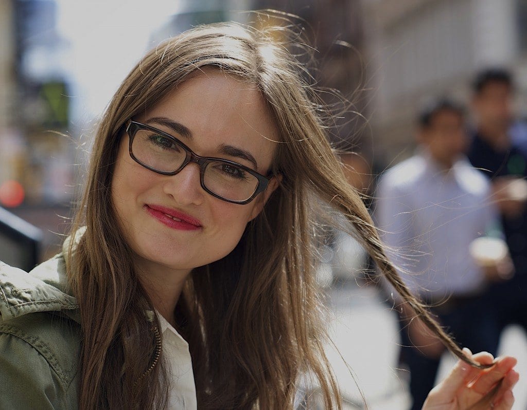 #16- Capturing Loose Waves Hairdo