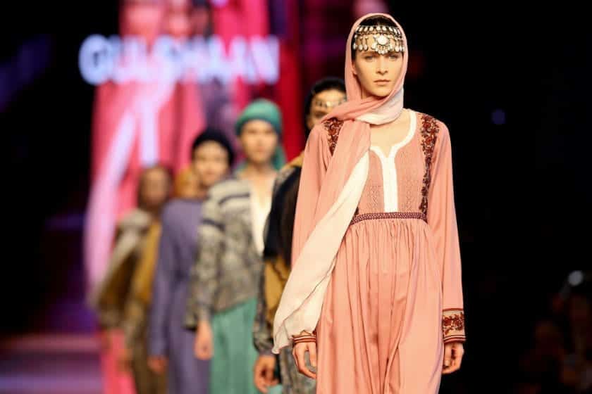 gulshaan hijabs and clothing in turkey fashion week