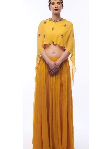 yellow wedding outfits ideas for haldi