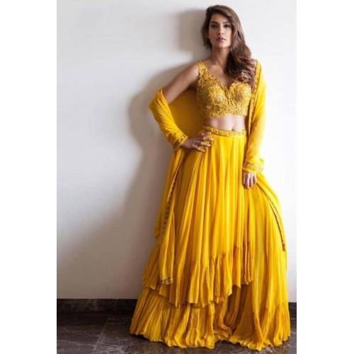 yellow wedding outfits ideas for haldi