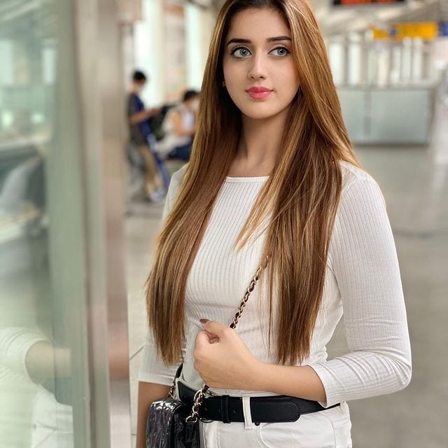 Ways to Wear All White Outfits Like Pakistani Influencers