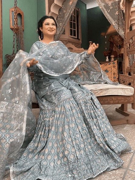 celebrity gharara outfits 8