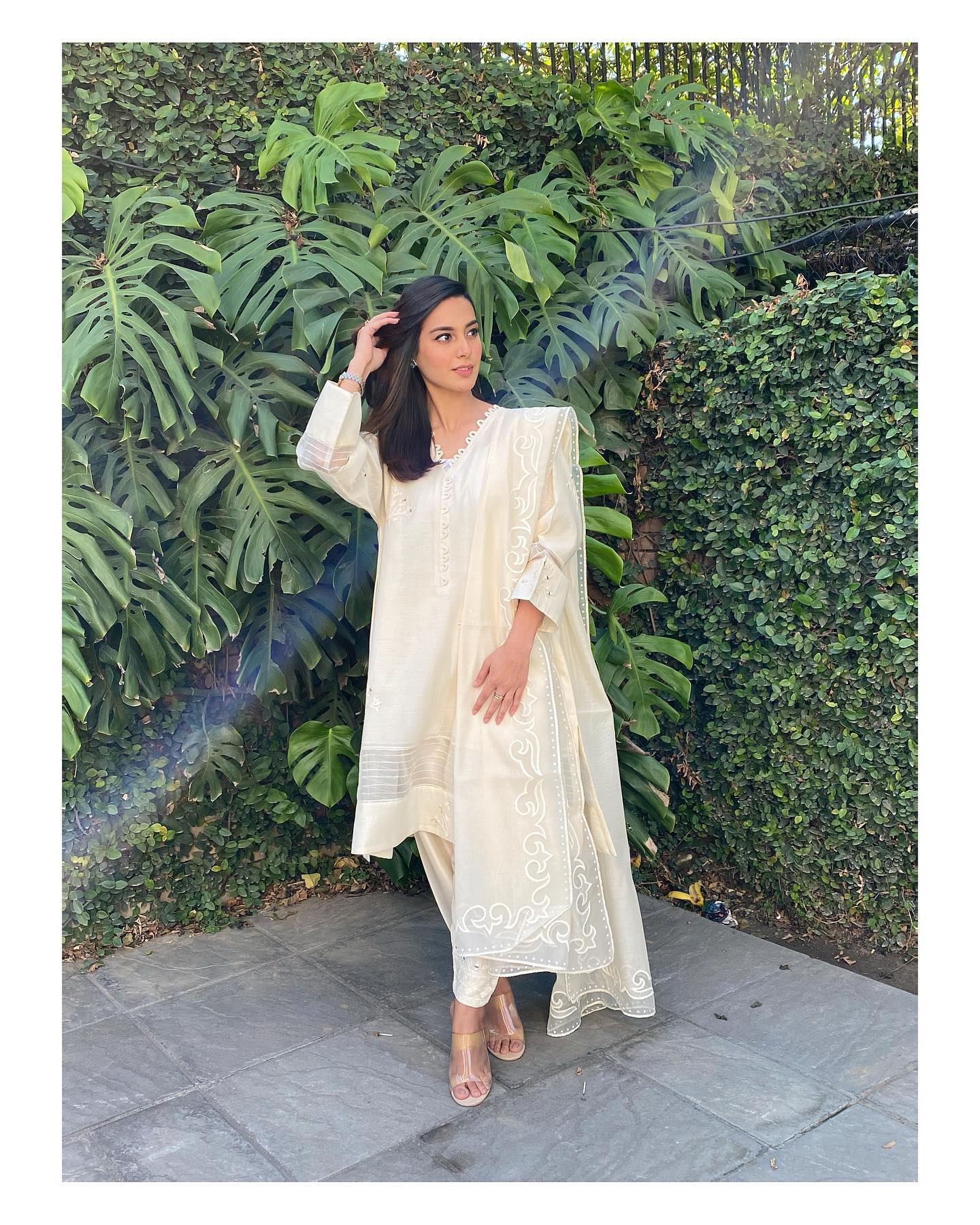 Iqra Aziz Outfits