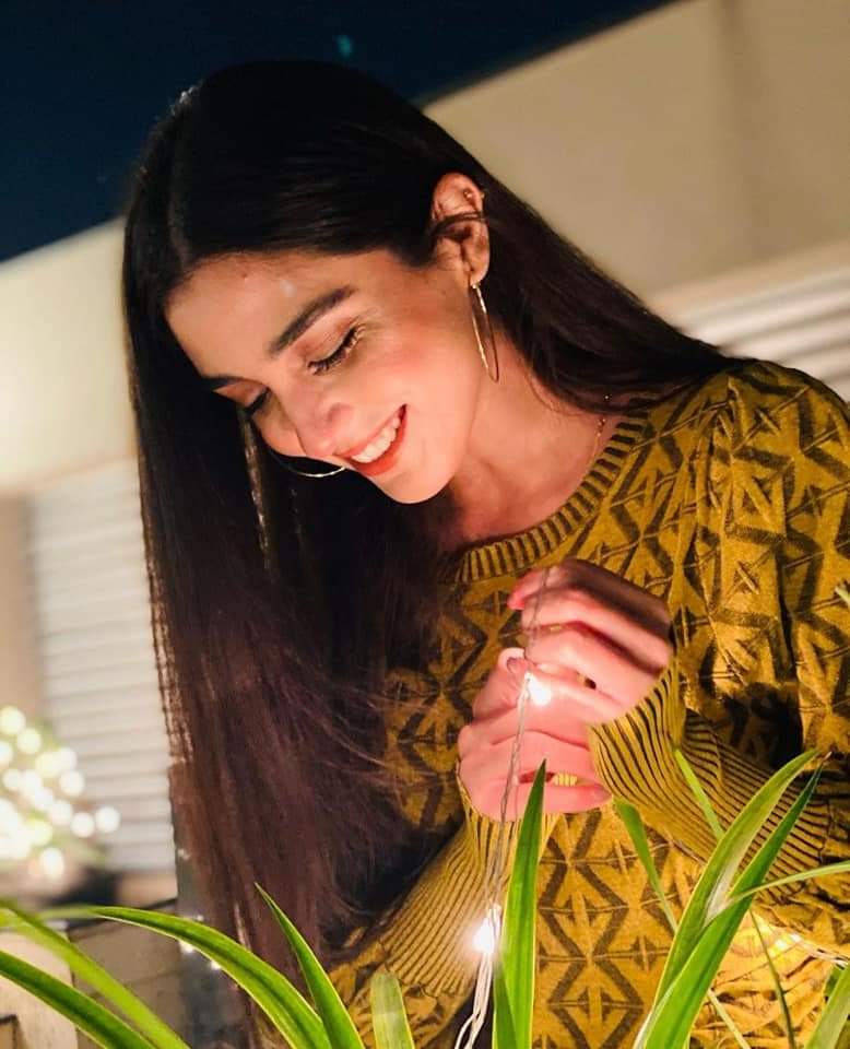 fashion look of maya ali