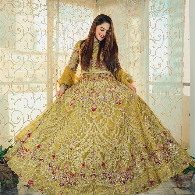 Aiman Khan Outfits