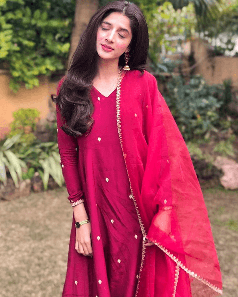 mawra hocane outfits