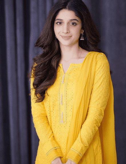 mawra hocane outfits