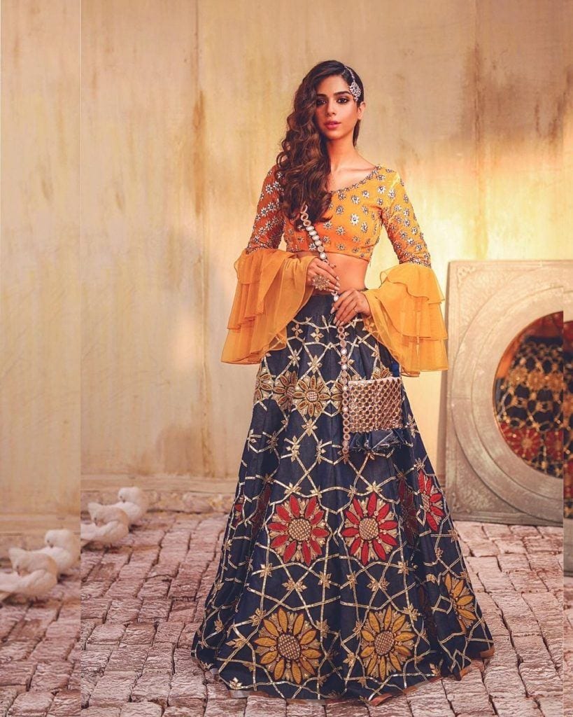 Lehenga Outfits Of Pakistani Celebrities And Influencers