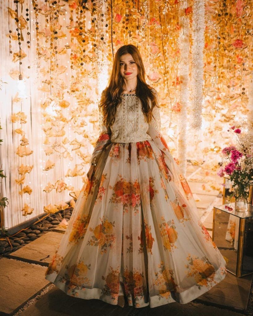 Lehenga Outfits Of Pakistani Celebrities And Influencers