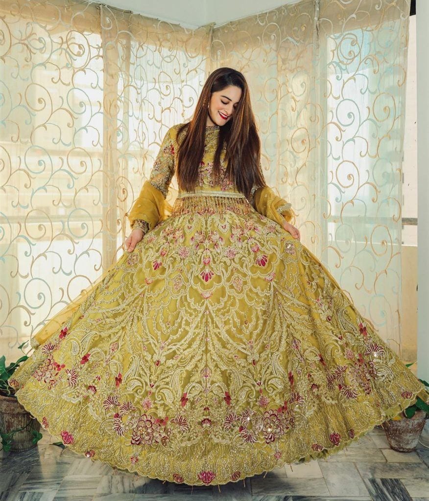 Lehenga Outfits Of Pakistani Celebrities And Influencers