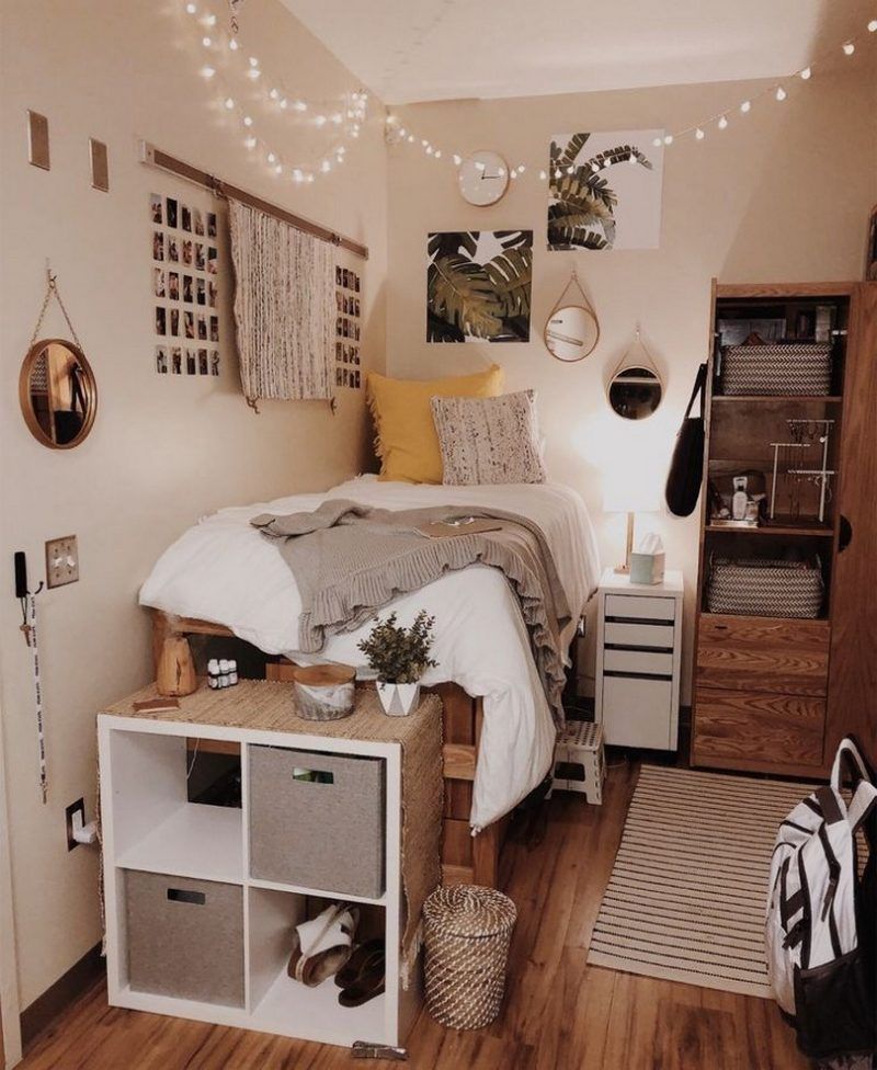 Decorating Small College Apartment Bedroom 14