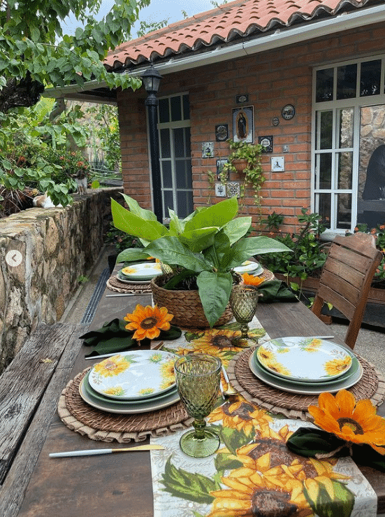 Outdoor Thanksgiving Decoration Ideas