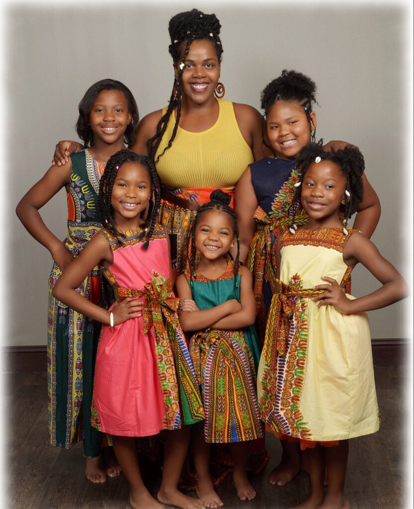 20 matching family dashiki outfits to try for family photos 